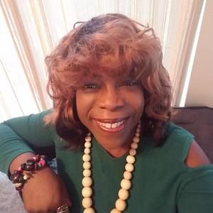 Meet your Posher, Regina